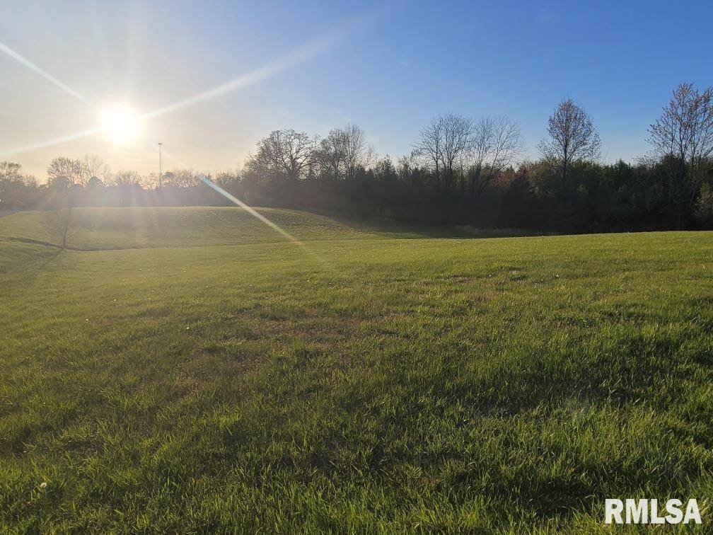 000 E MAPLE ST, Mcleansboro, IL 62859