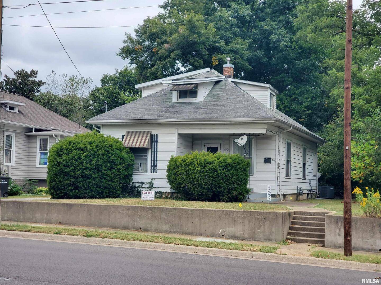 607 N ALMOND ST #1, Carbondale, IL 62901