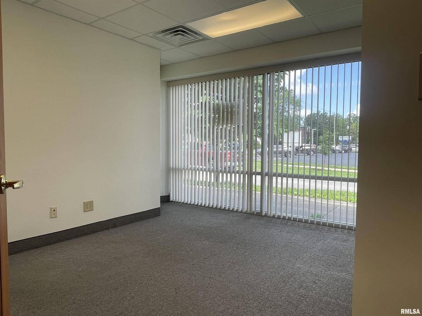 601 S UNIVERSITY AVE #Suite 102, Carbondale, IL 62901