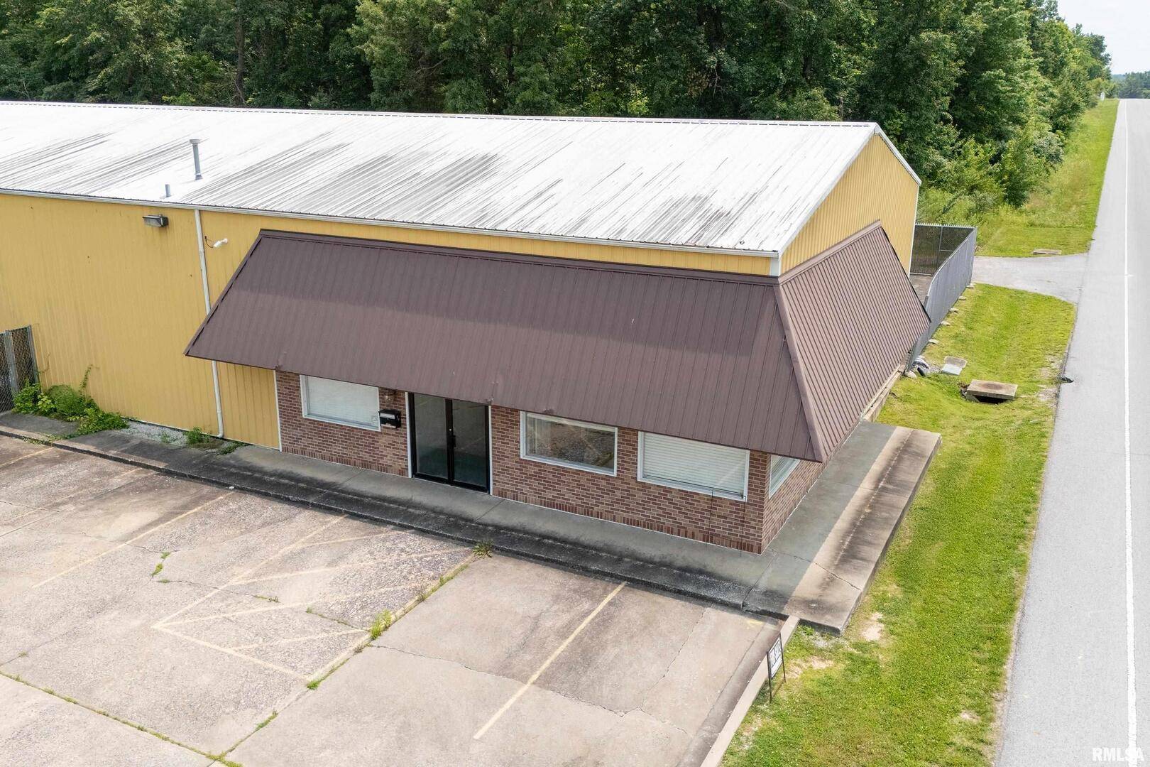 1275 N Reed Station RD, Carbondale, IL 62901