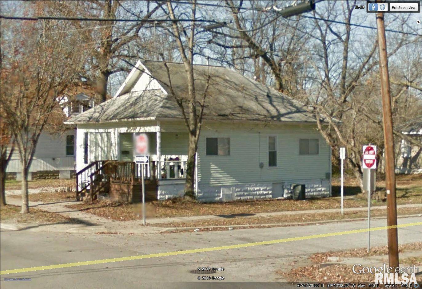 800 W WALNUT ST, Carbondale, IL 62901