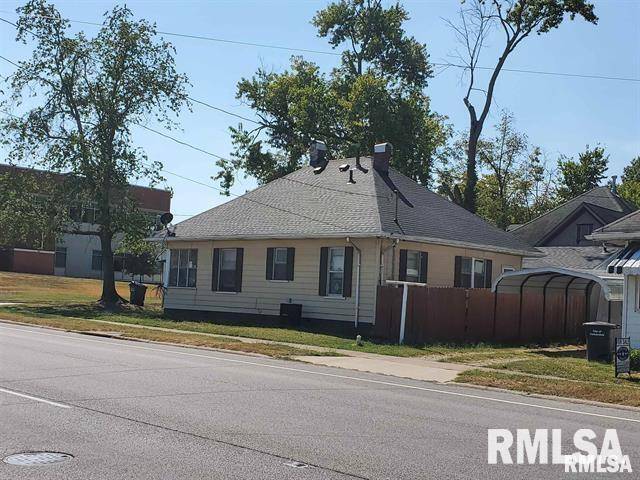 300 W PECAN ST, Carbondale, IL 62901