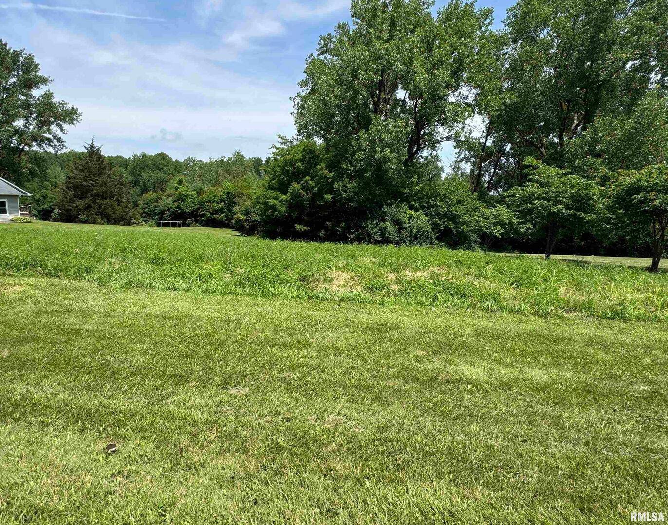 000 Yellow Brick RD, Duquoin, IL 62832