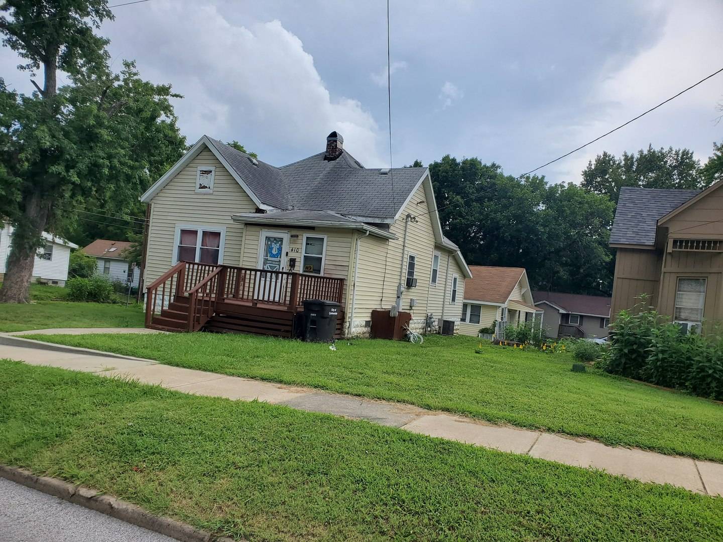 410 W SYCAMORE ST, Carbondale, IL 62901