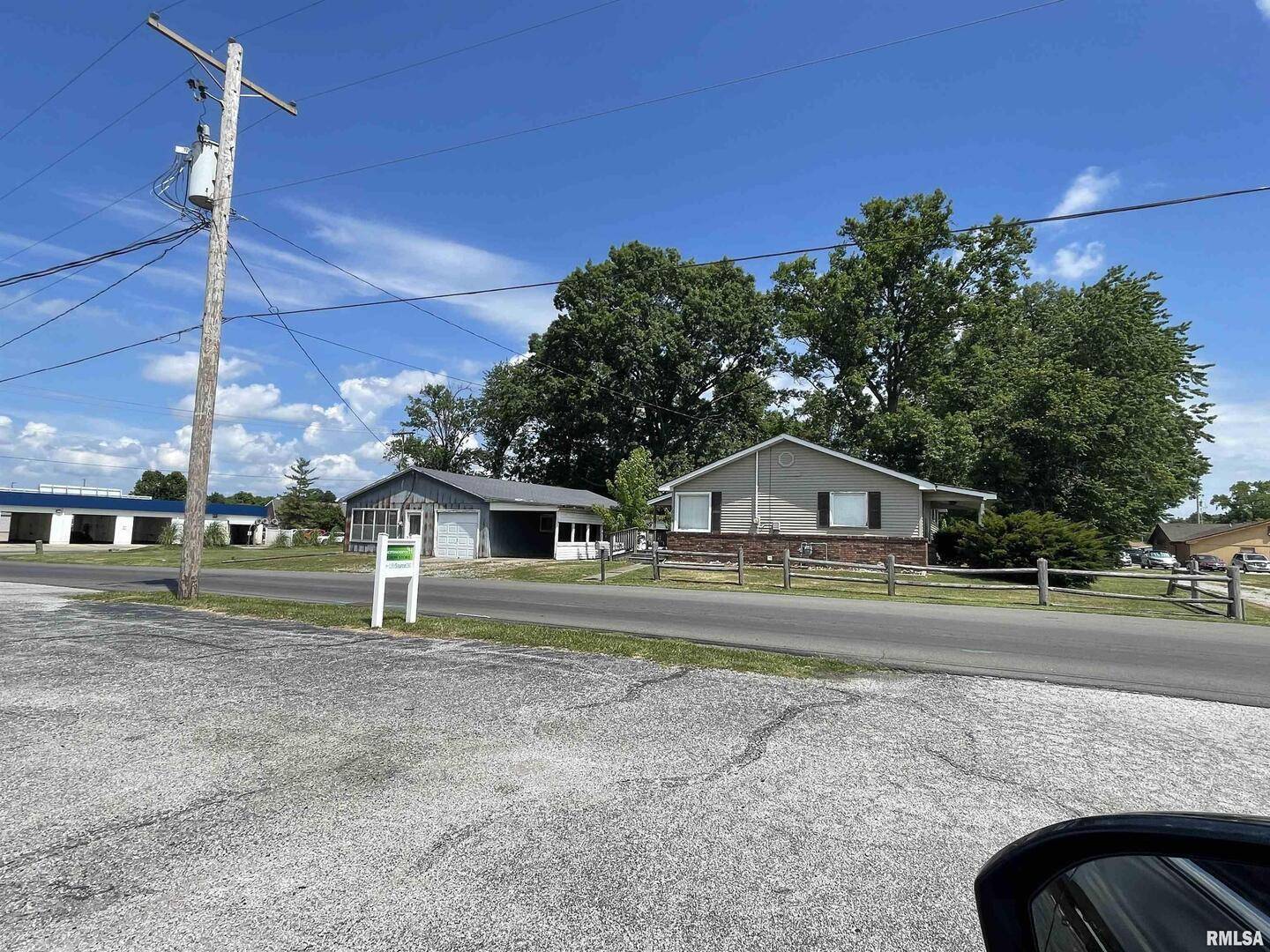 1504 W Dufour ST, Marion, IL 62959