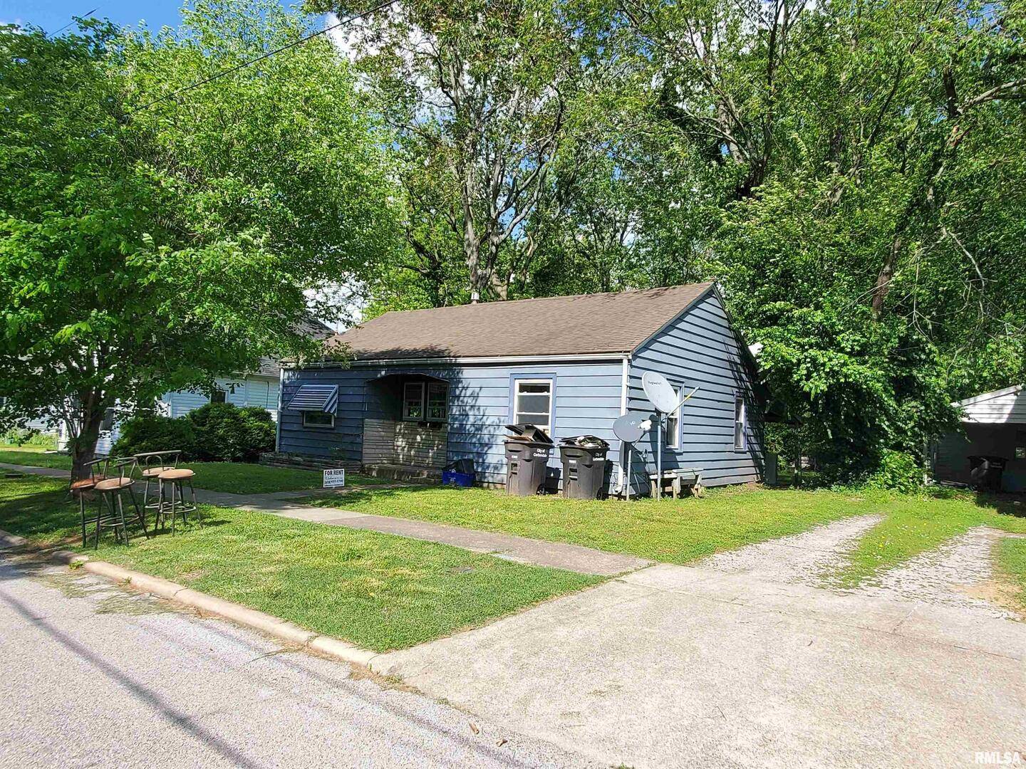 607 N ALMOND ST #Front House, Carbondale, IL 62901