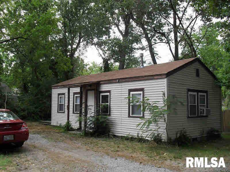 607 N ALMOND ST #Front House, Carbondale, IL 62901