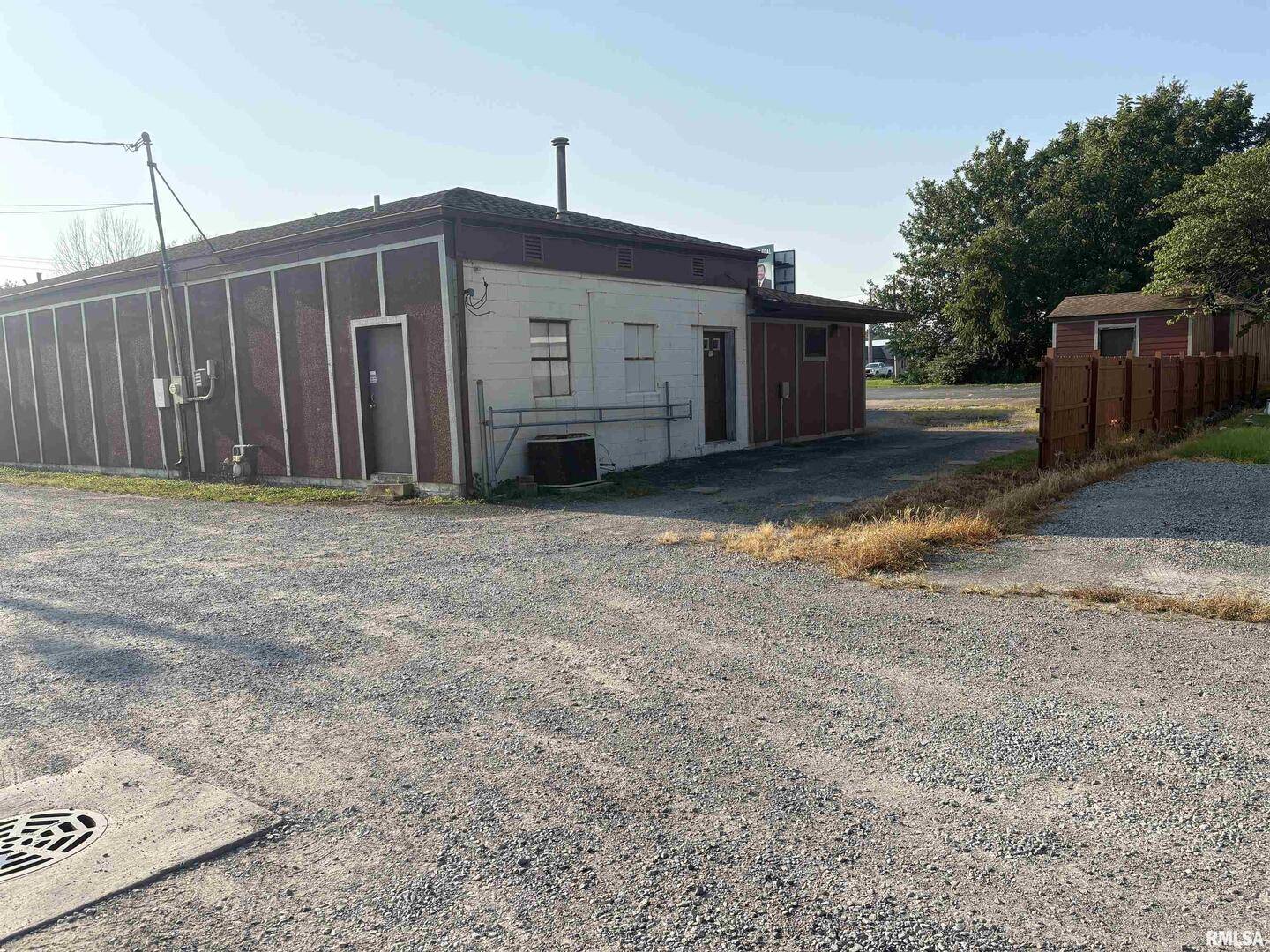 308 S COURT ST, Marion, IL 62959