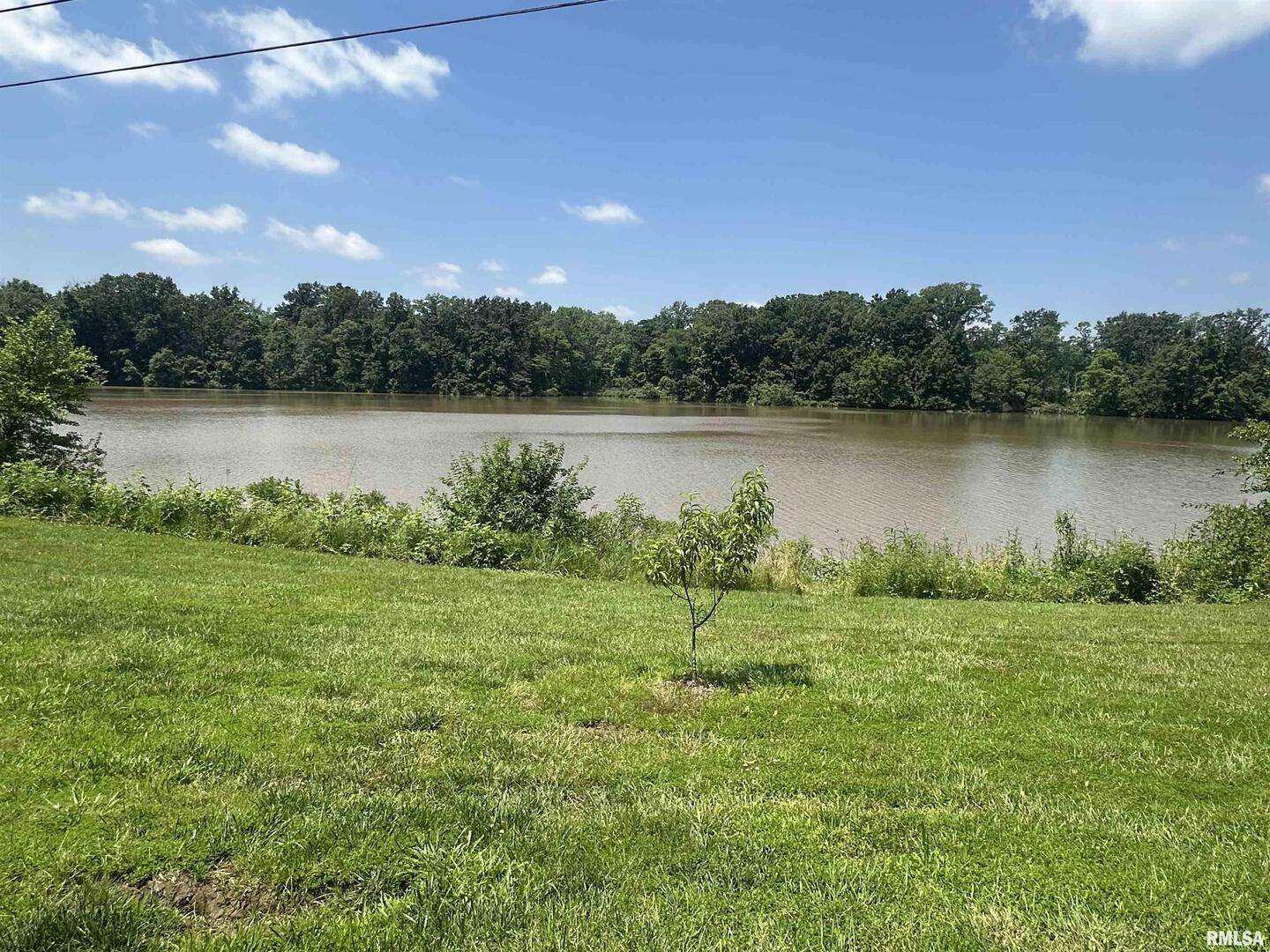 00000 Gierten RD, Centralia, IL 62801