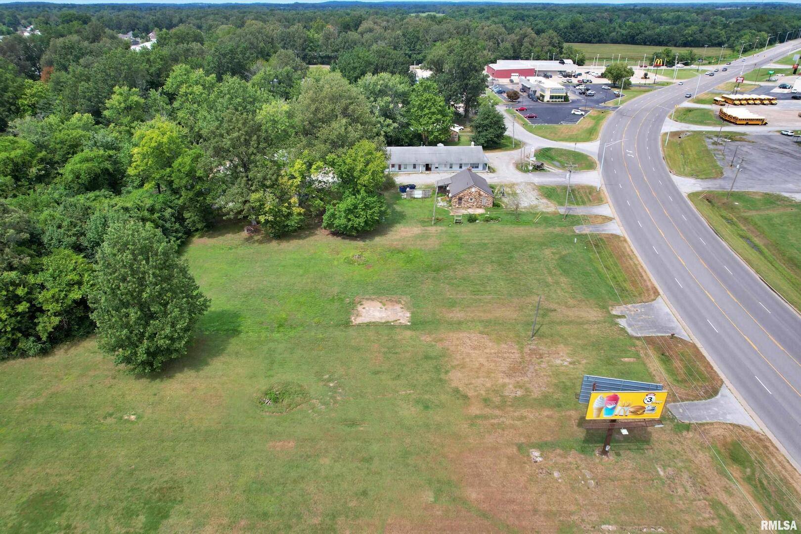 1525 E 5TH ST, Metropolis, IL 62960