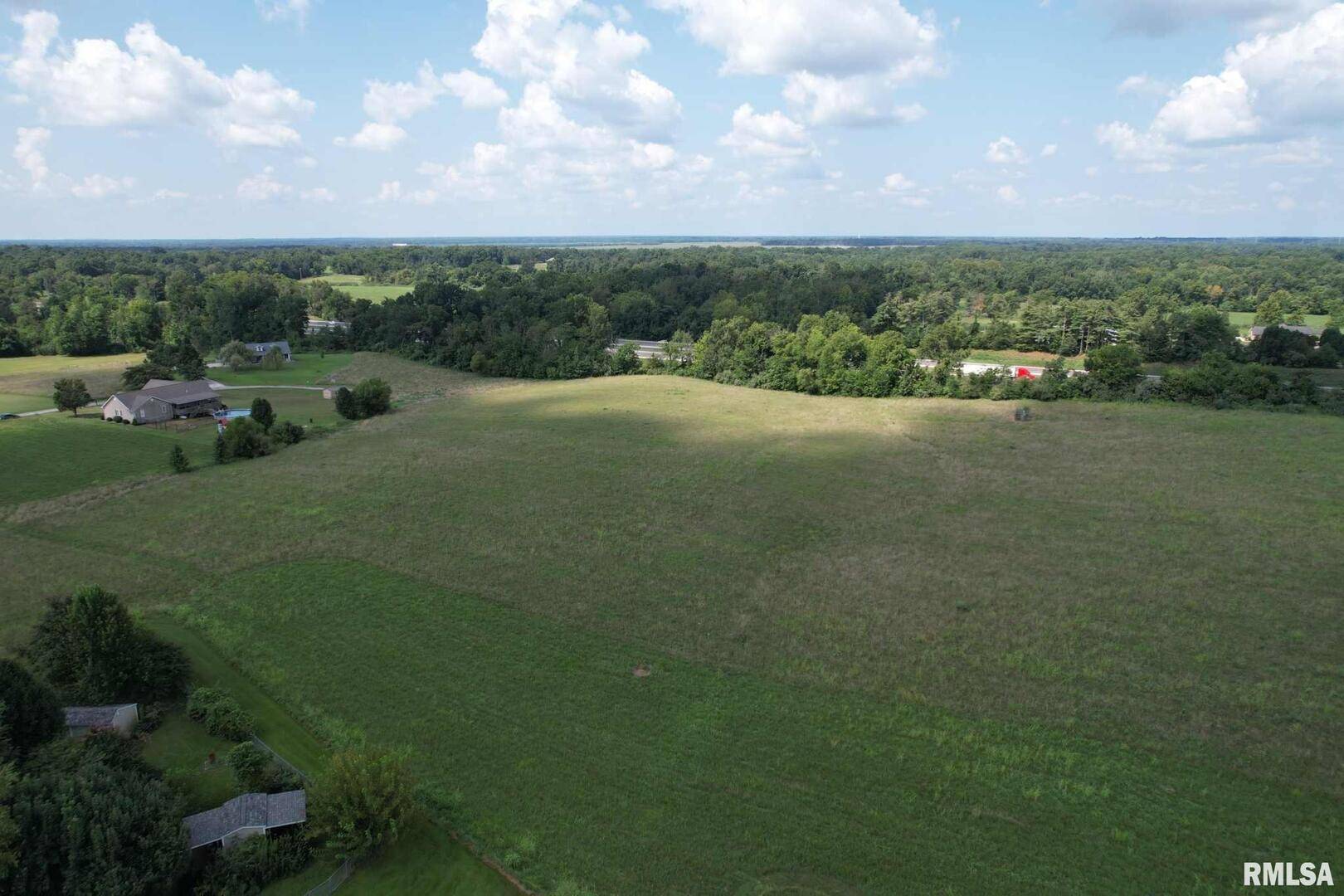 000 Southpoint LN, West Frankfort, IL 62896