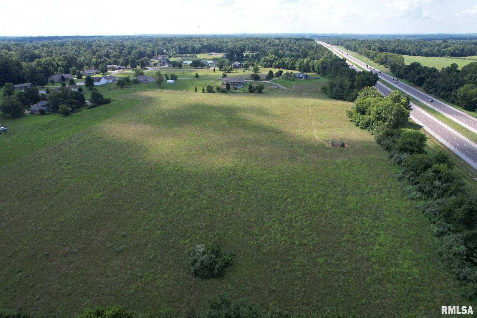 000 Southpoint LN, West Frankfort, IL 62896