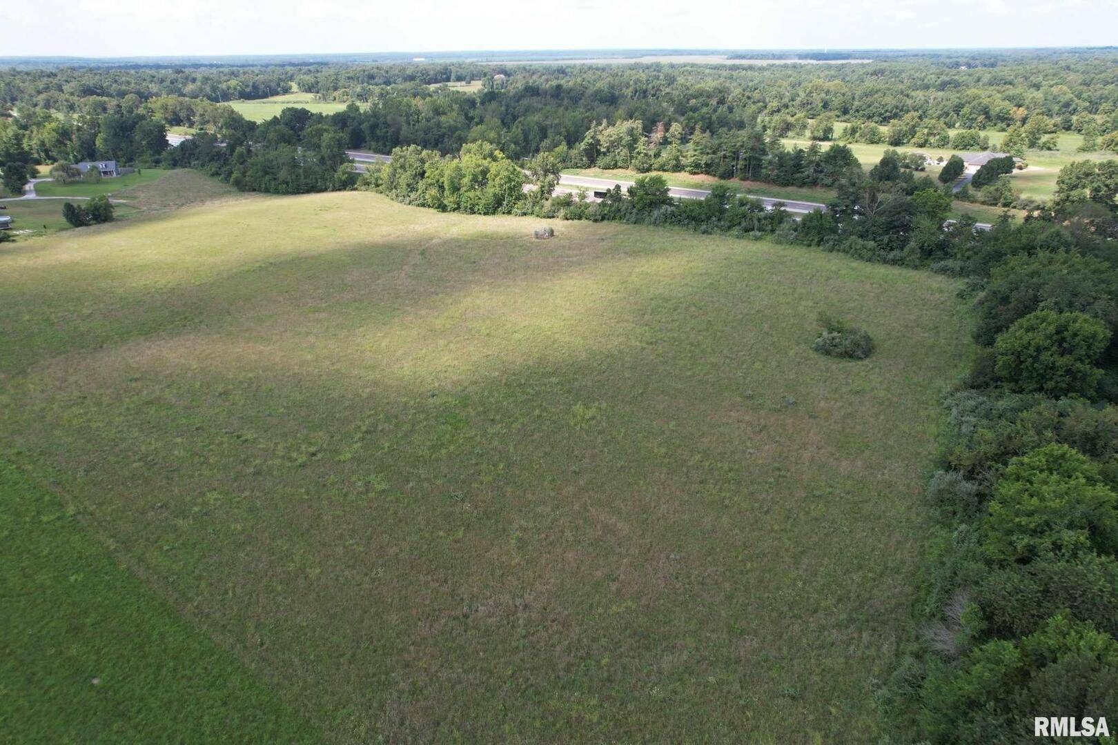 000 Southpoint LN, West Frankfort, IL 62896