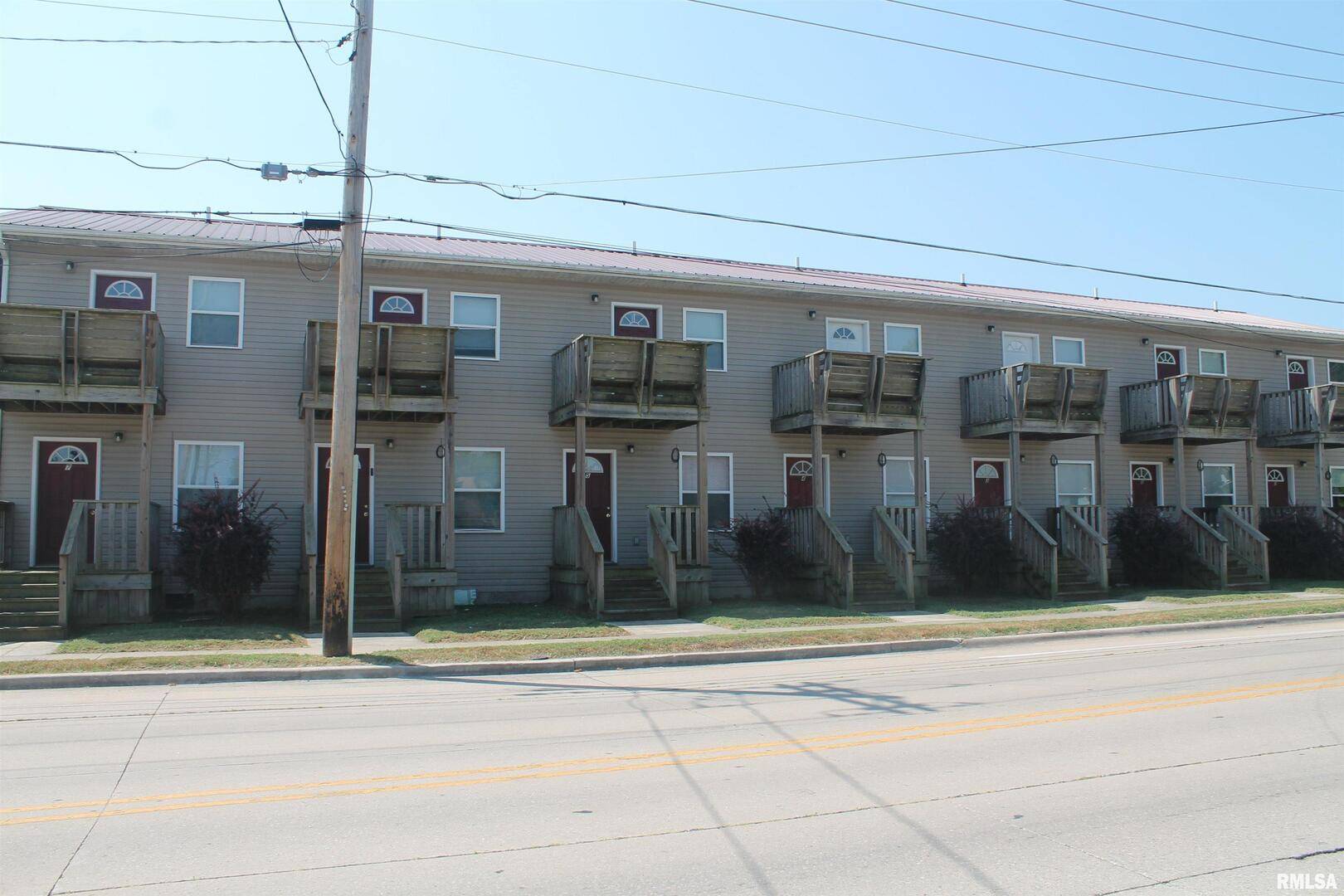 405-419 E MILL ST #14, Carbondale, IL 62901