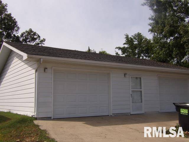 736 N MILL ST, Carrier Mills, IL 62917