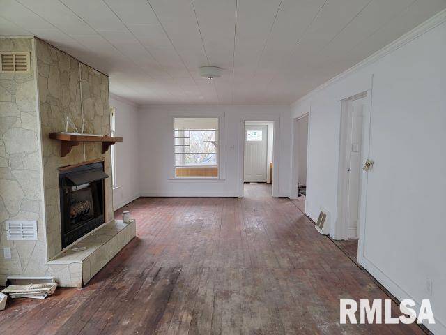 617 N 14TH ST, Herrin, IL 62948