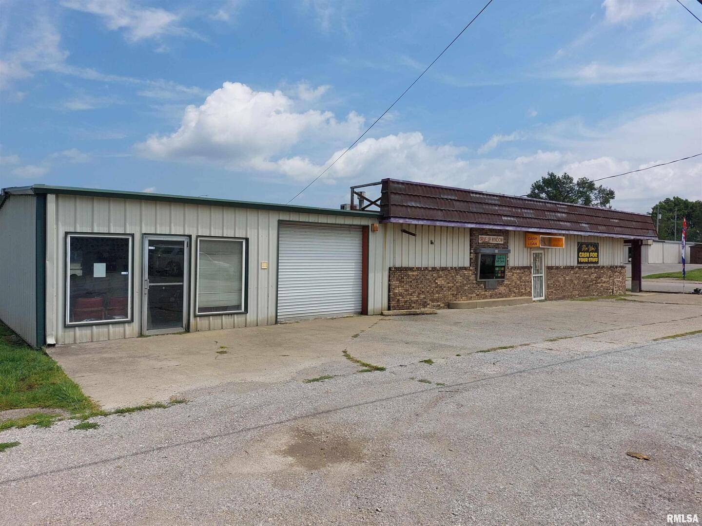 823 S 10TH ST, Mt Vernon, IL 62864