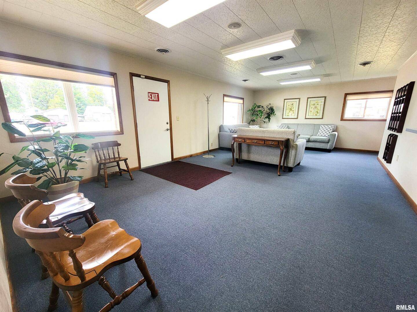 121 W 2ND ST #119, Flora, IL 62839