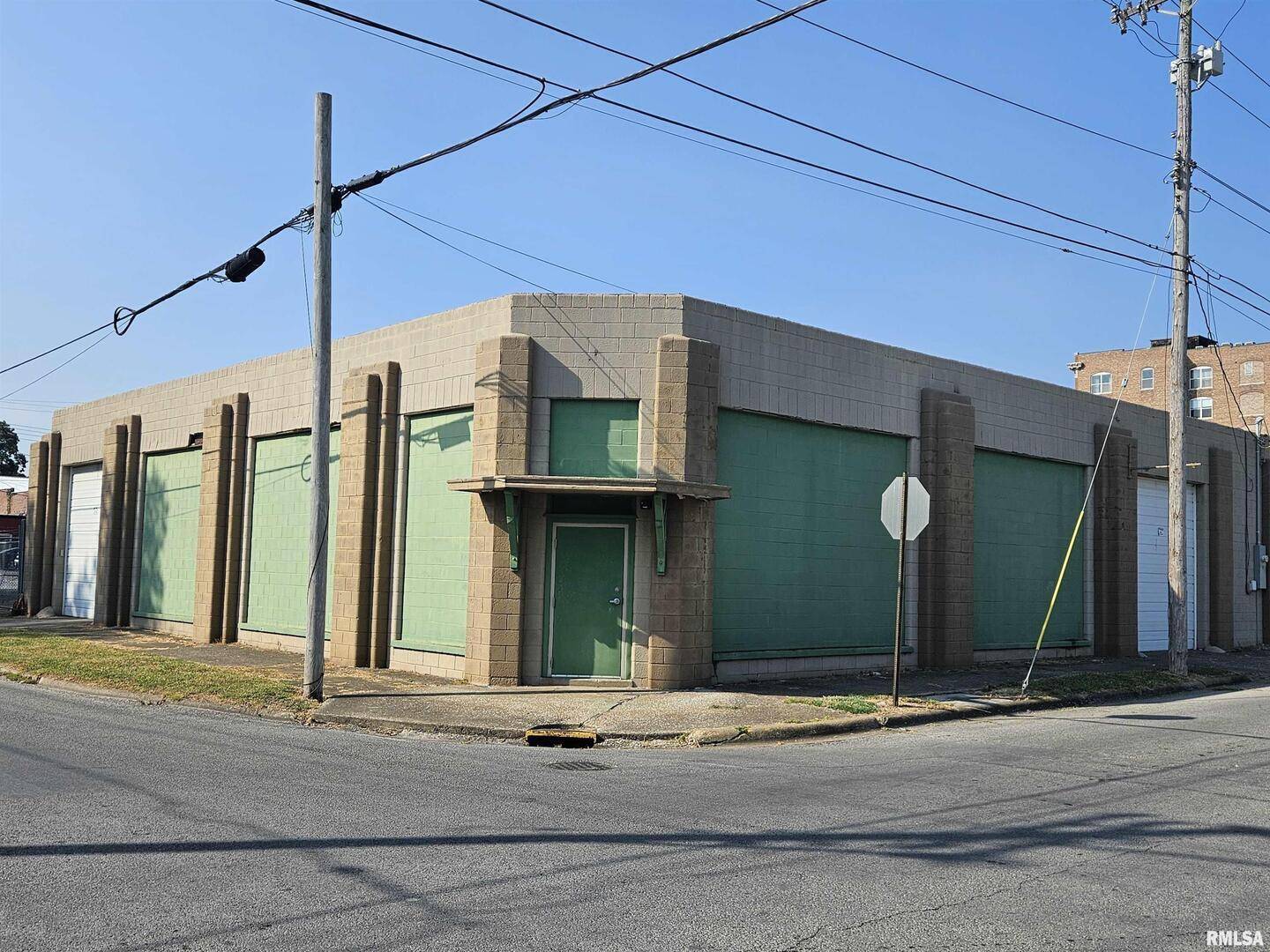 115 N COMMERCIAL ST, Benton, IL 62812