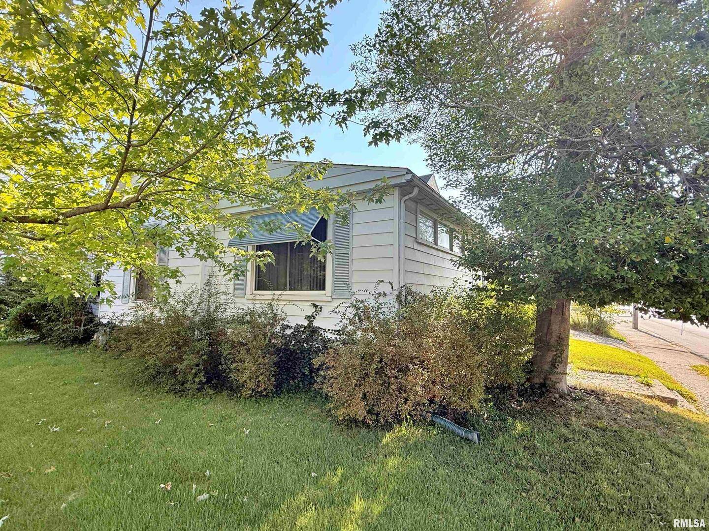 601 E 5TH ST, Metropolis, IL 62960