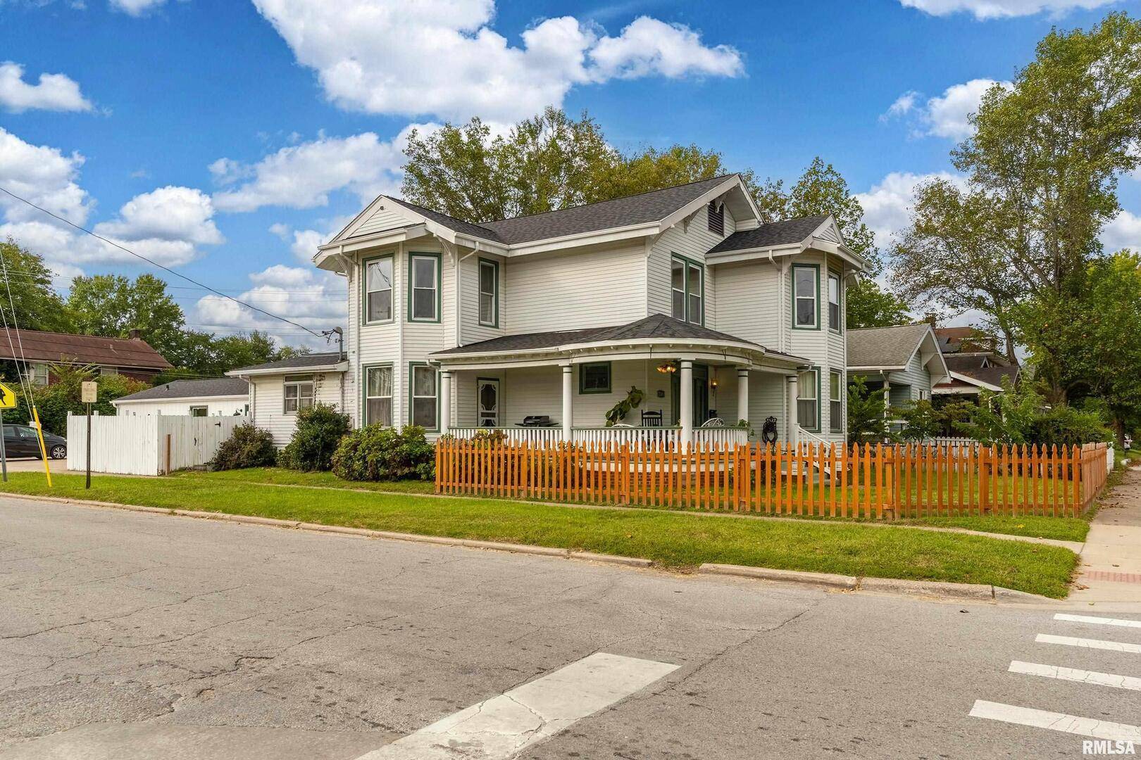 2101 WALNUT ST, Murphysboro, IL 62966