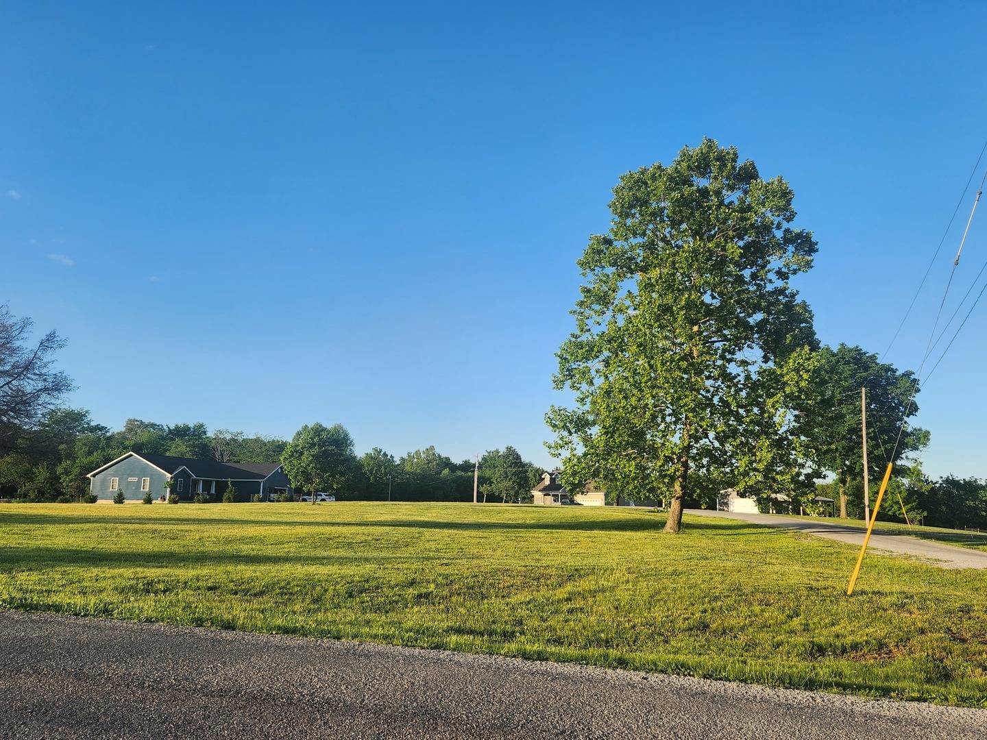 821 Bluebell RD, Duquoin, IL 62832