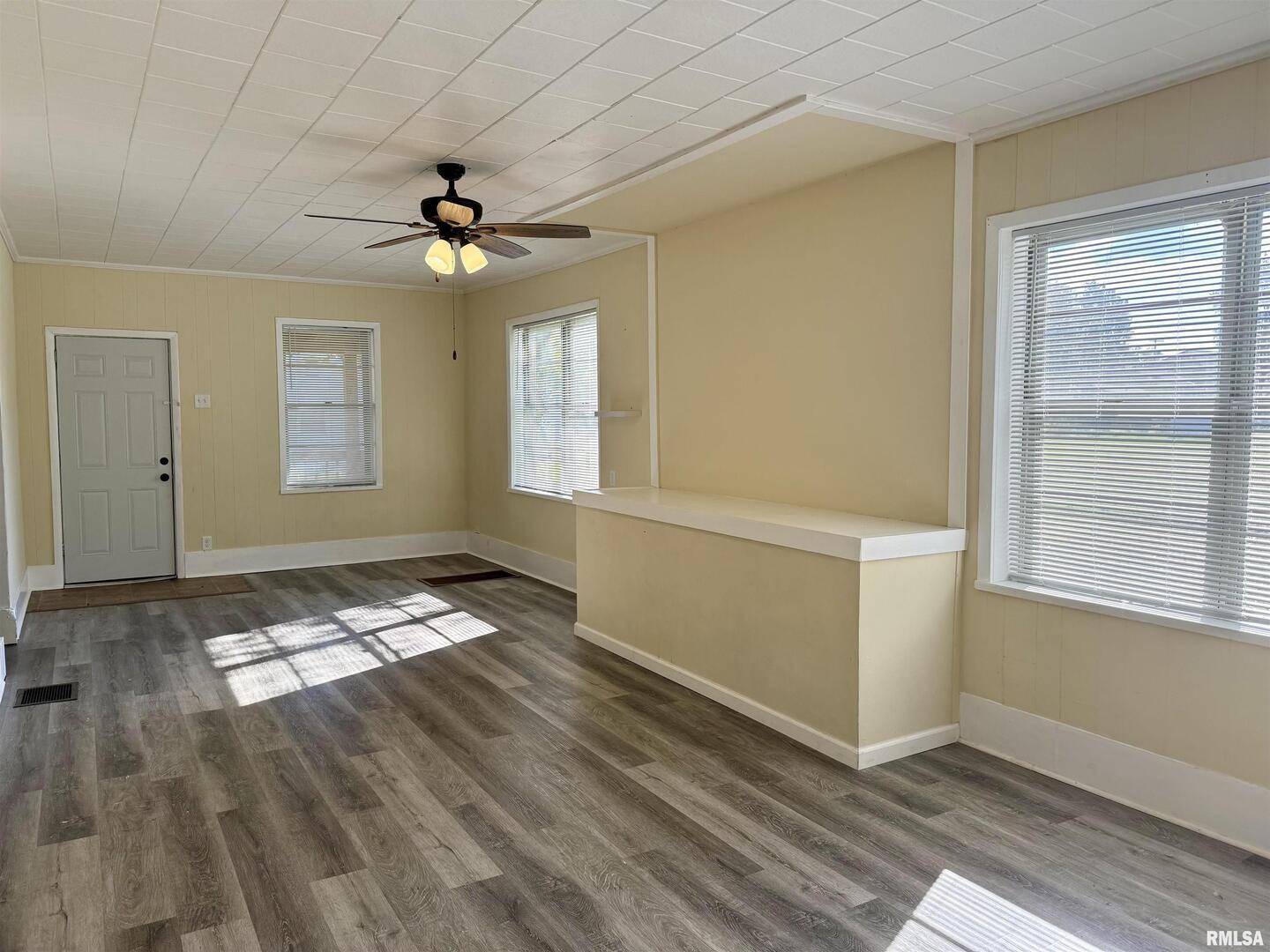 1103 W Boulevard St ST #A & B, Marion, IL 62959