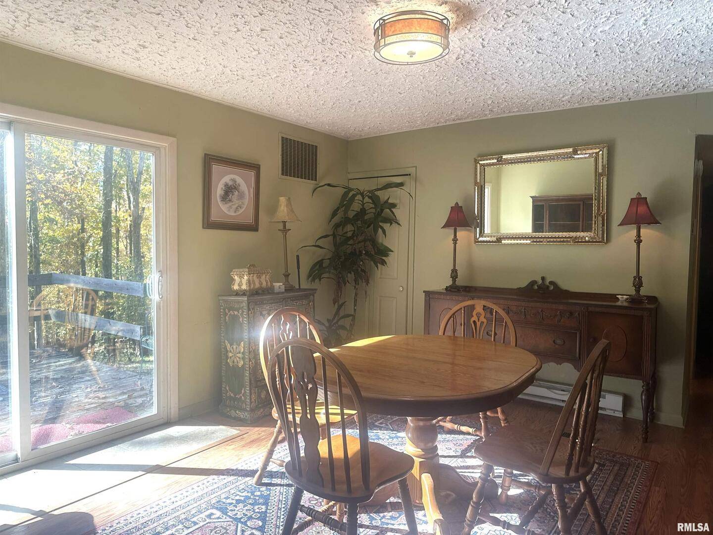 138 Worthen RD, Murphysboro, IL 62966