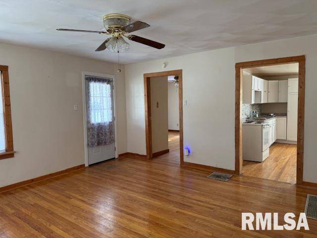 121 N 9TH ST, Herrin, IL 62948