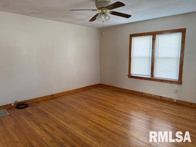121 N 9TH ST, Herrin, IL 62948