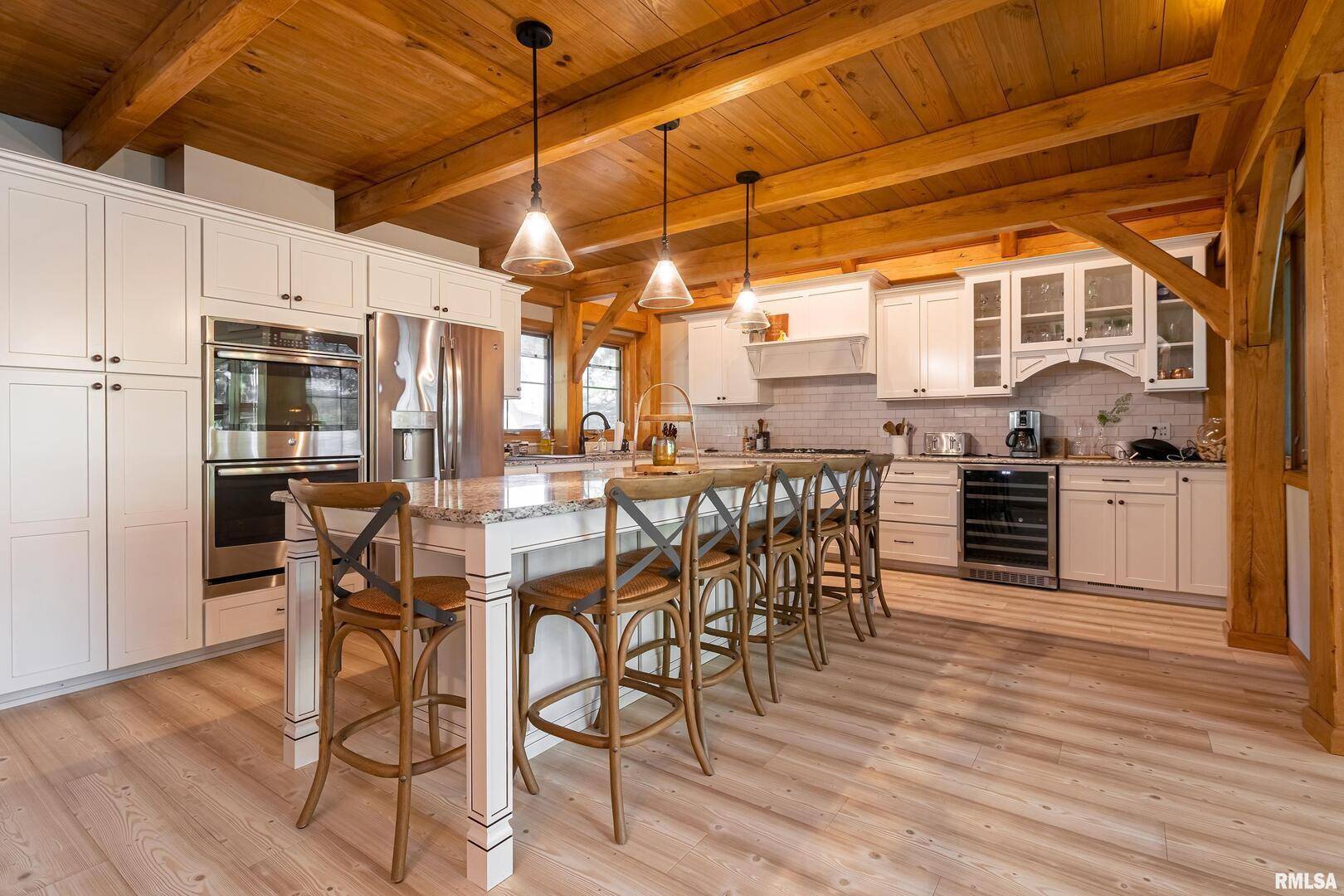 1165 Lake Shore Dr N DR, Goreville, IL 62939