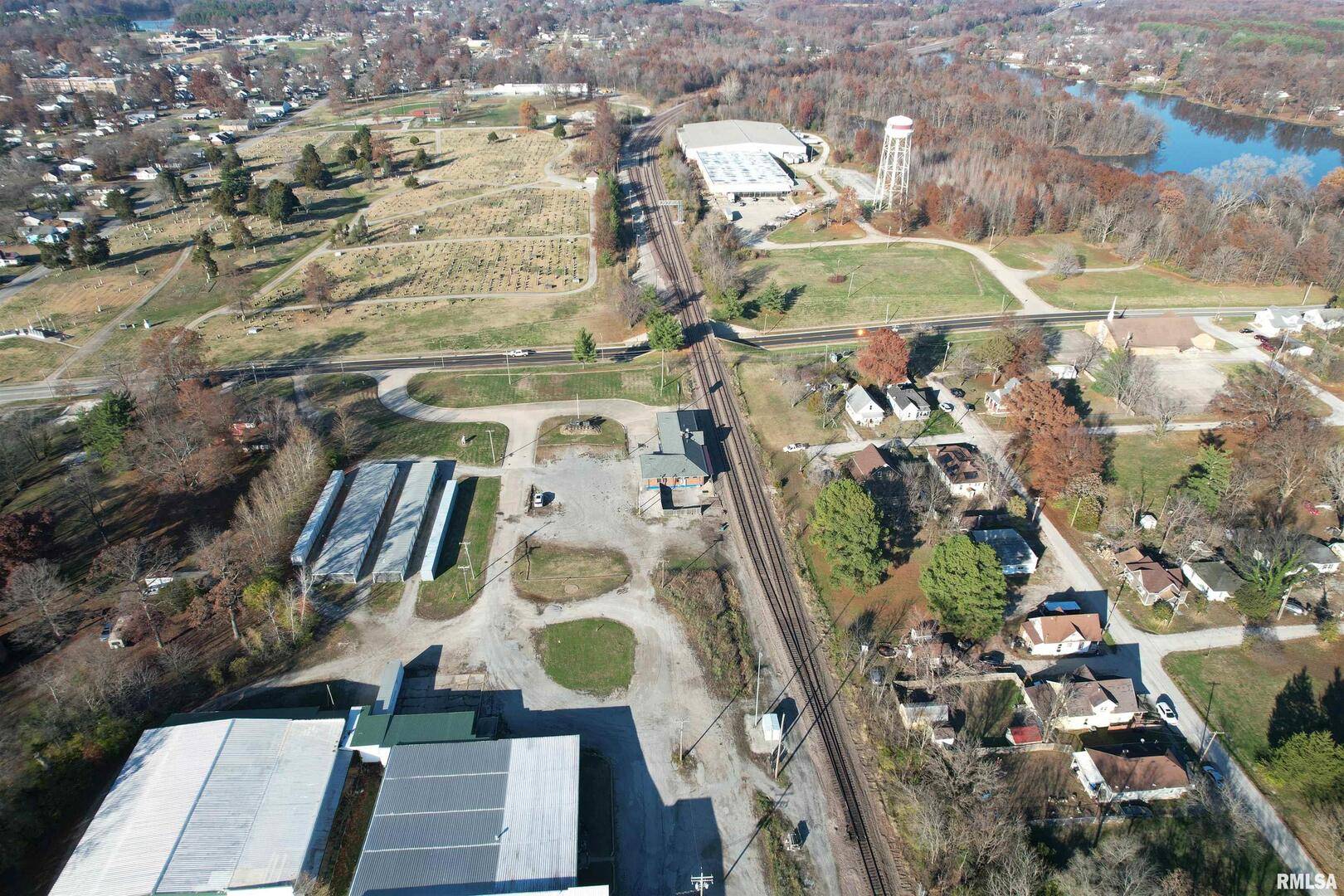1001 E MAIN ST, Salem, IL 62881