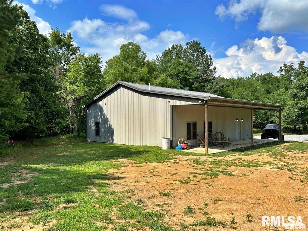40 Presley LOOP, Golconda, IL 62938