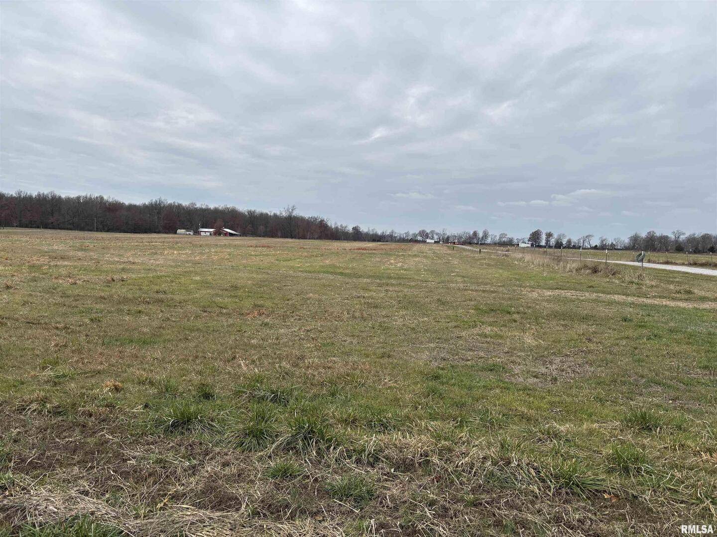 0000 N Puckett LN, Mt Vernon, IL 62864