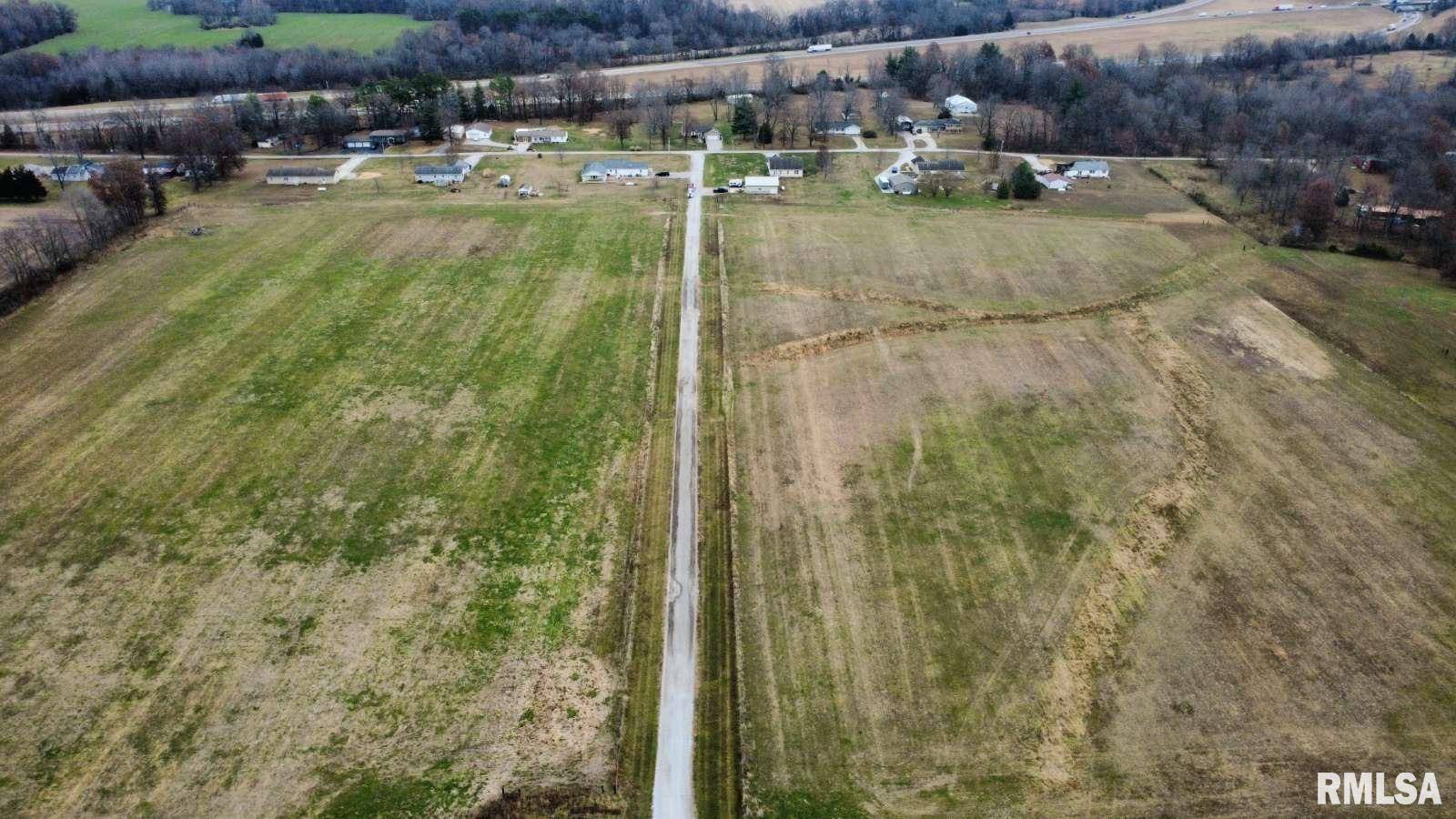 0000 N Puckett LN, Mt Vernon, IL 62864
