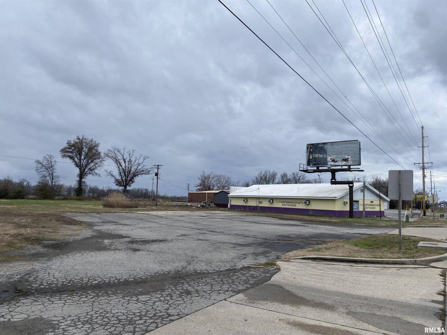 1213 US 45, Eldorado, IL 62930