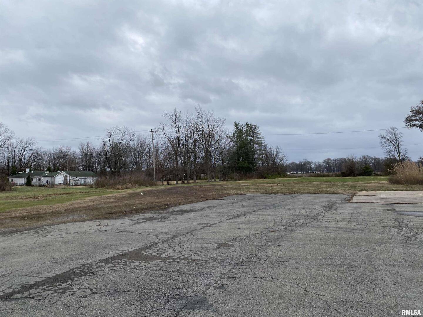 1213 US 45, Eldorado, IL 62930