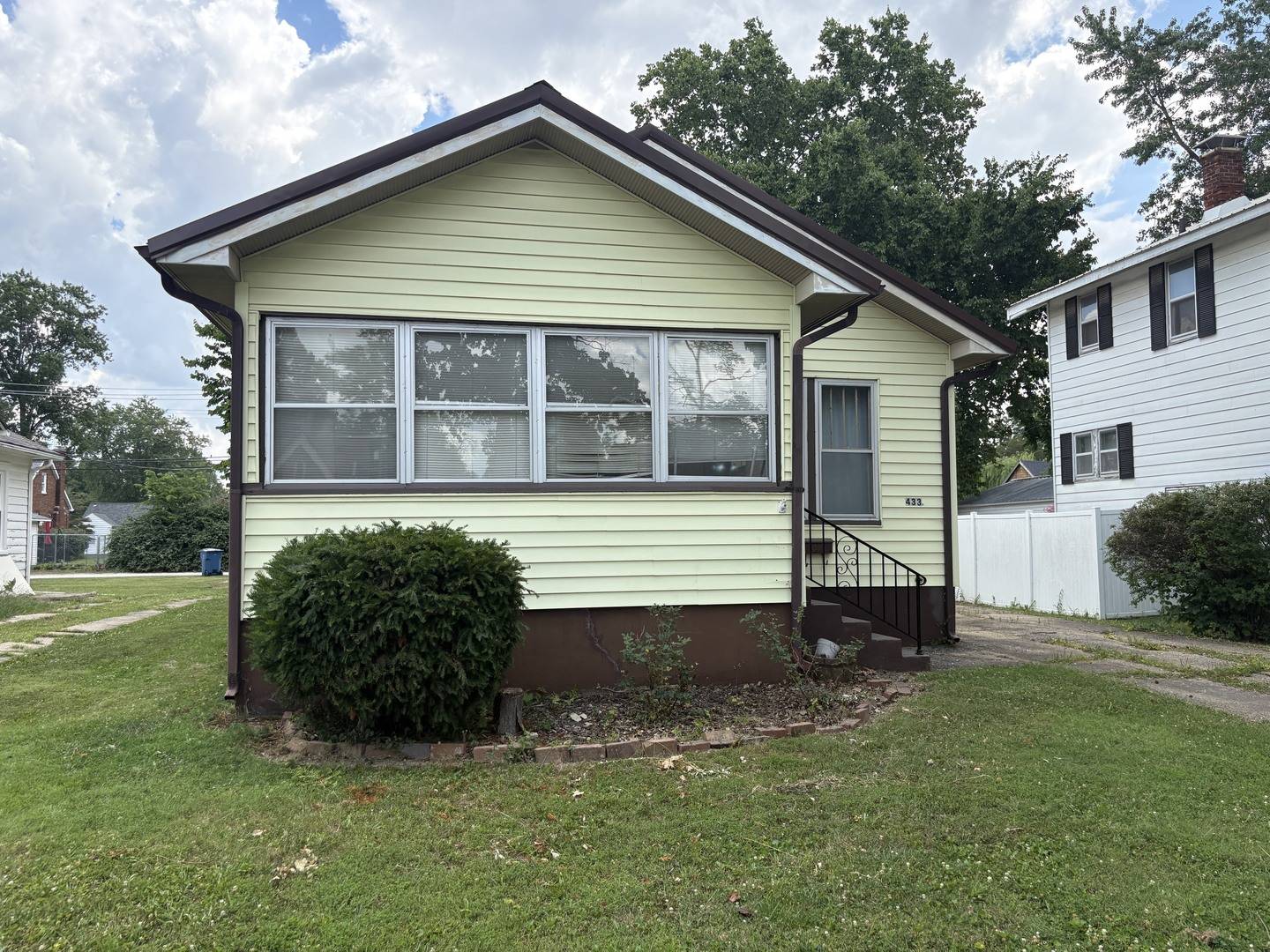 433 LINDEN, Centralia, IL 62801