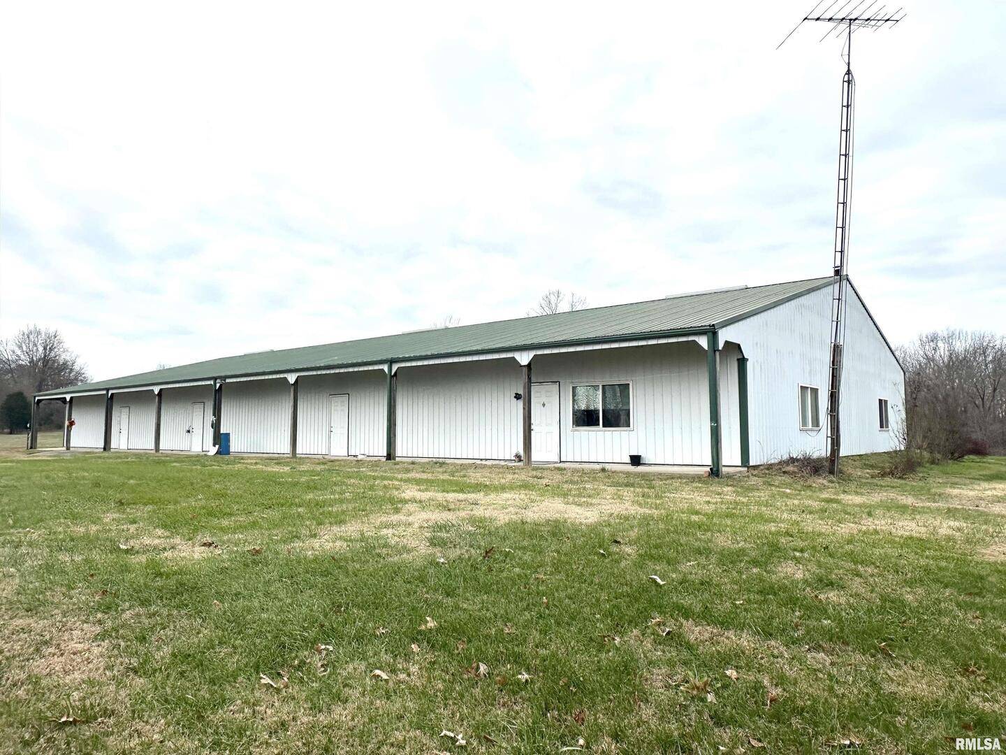 20 Mount Pisgah RD, Buncombe, IL 62912