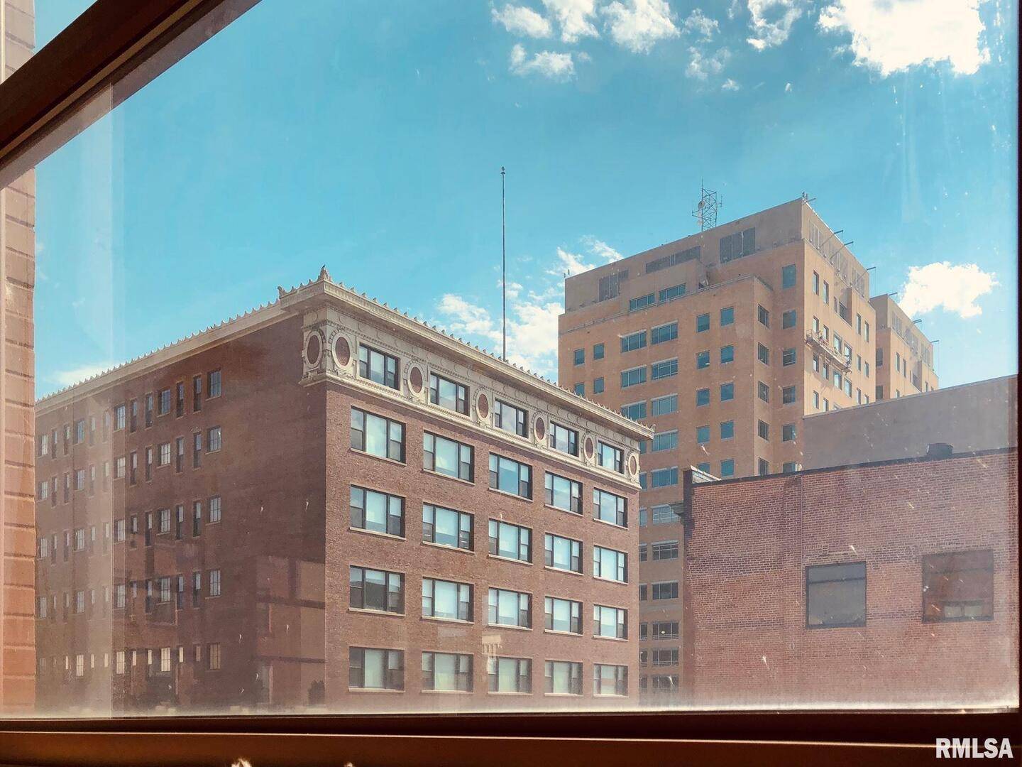 131 W 2ND ST #3rd F, Davenport, IA 52801