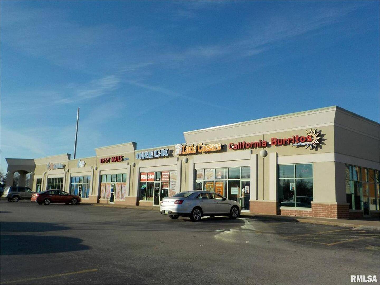 2940 E 53RD ST, Davenport, IA 52807