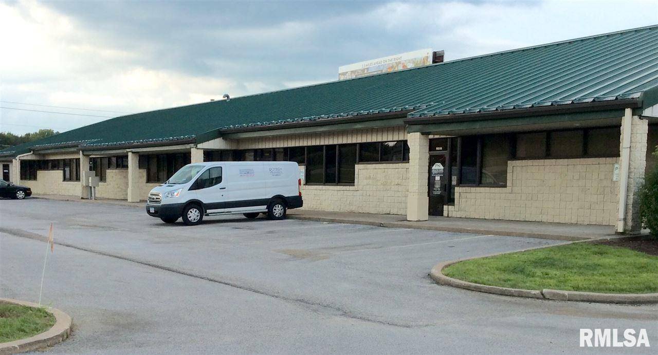 5231 GRAND AVE, Davenport, IA 52807