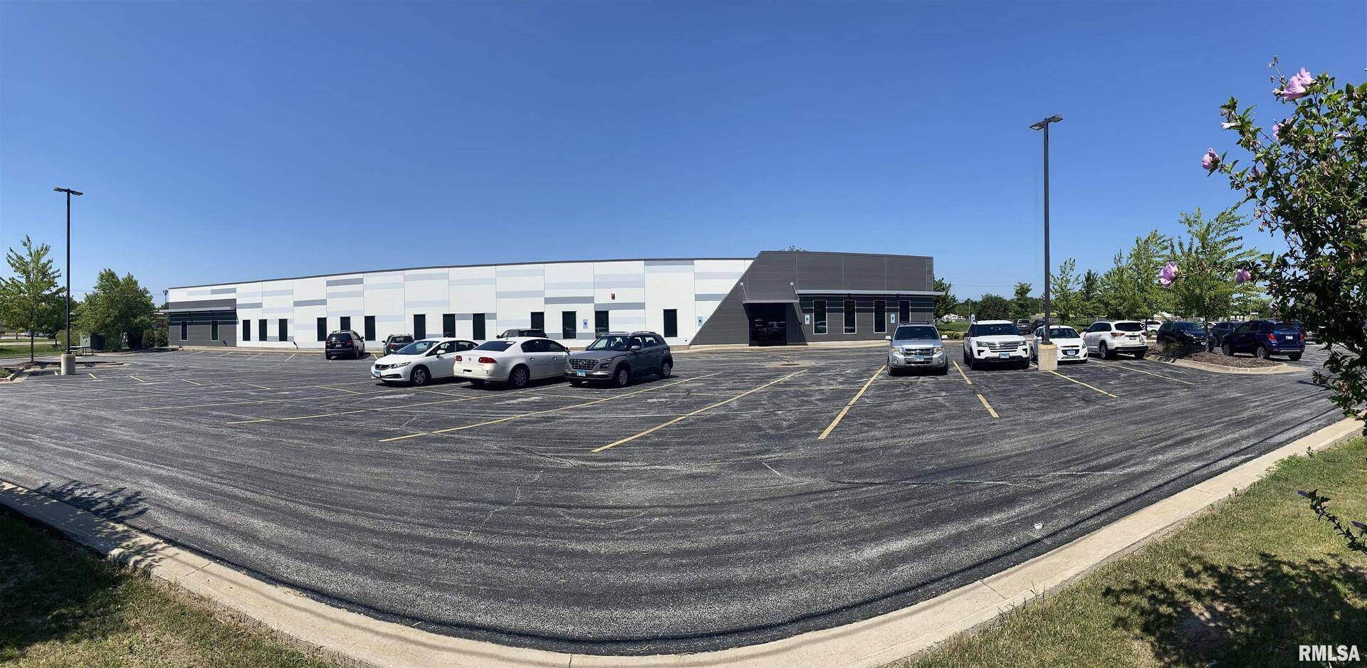 5320 22ND AVE, Moline, IL 61265