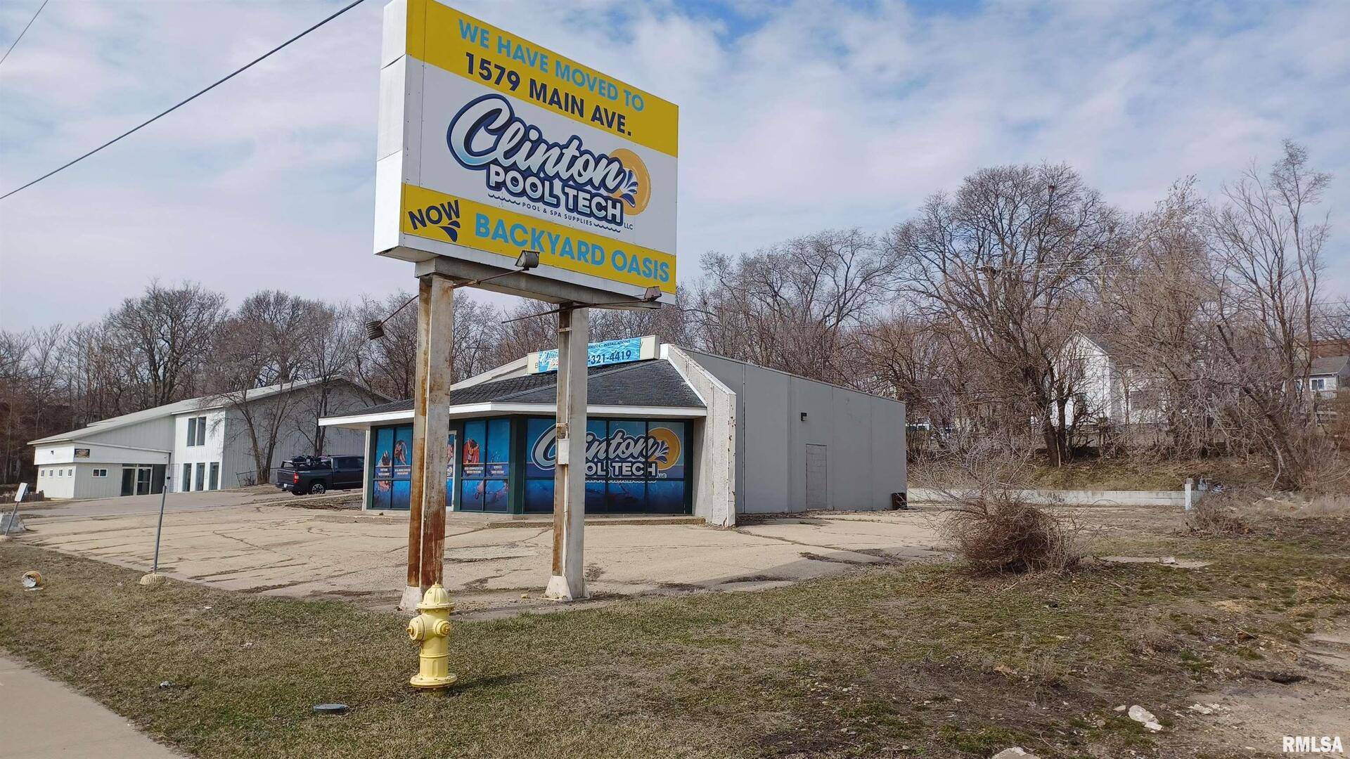 1630 Camanche AVE, Clinton, IA 52732