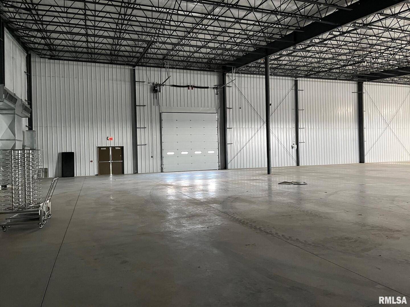922 MISSISSIPPI Pkwy, East Moline, IL 61244