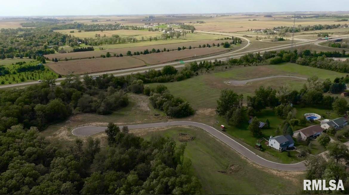 315 SILVER CREEK RD, De Witt, IA 52742