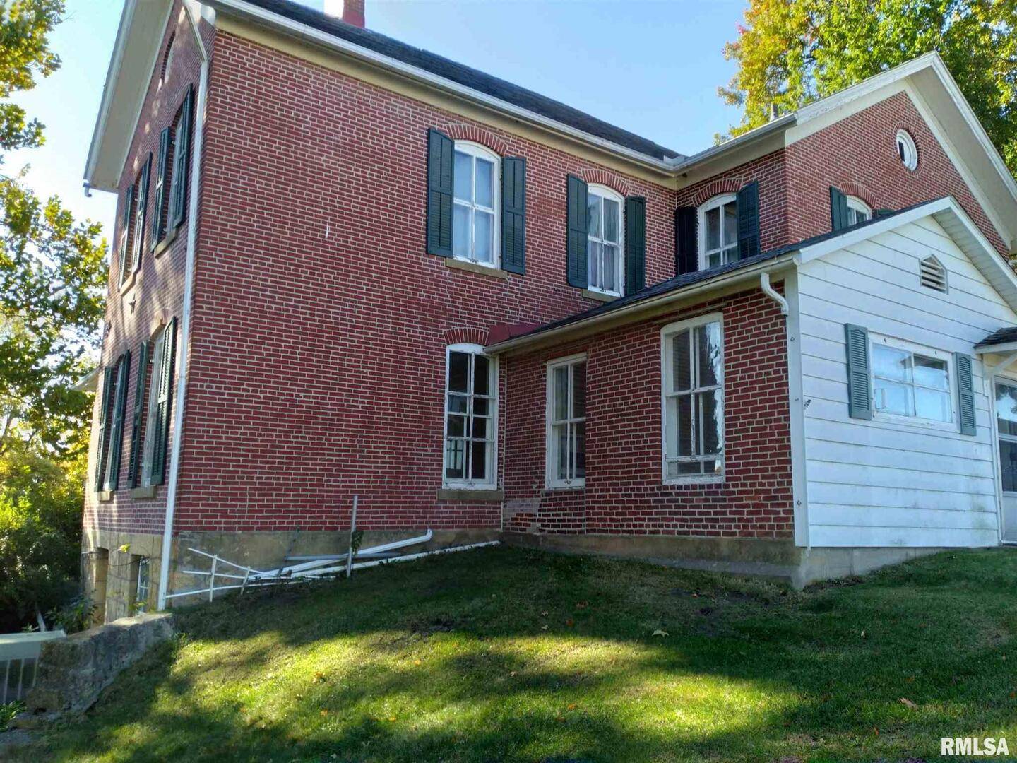 1018 8TH AVE, Fulton, IL 61252