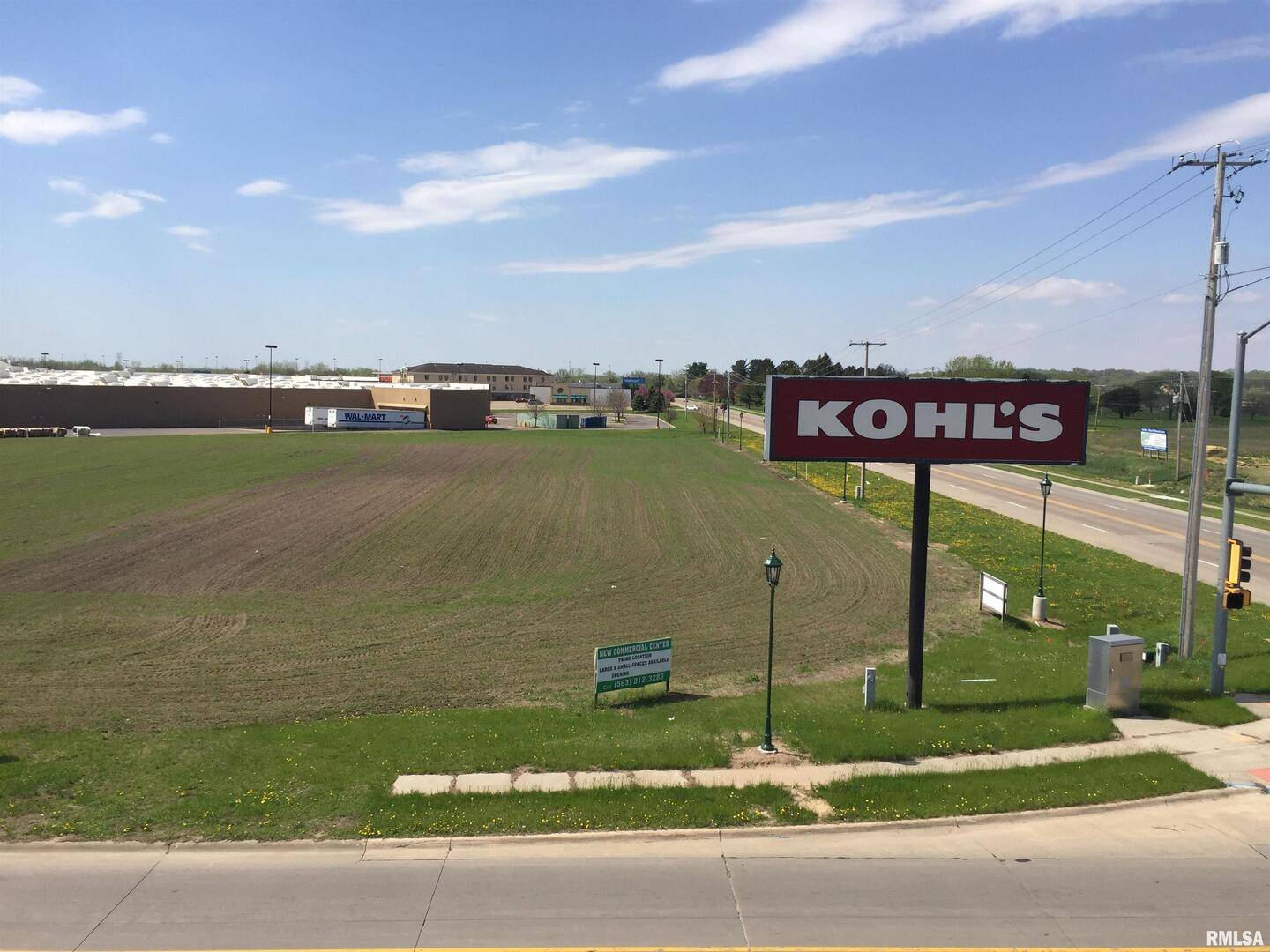 2401 MANUFACTURING DR, Clinton, IA 52732