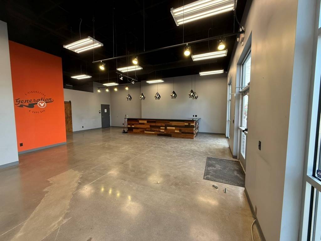 1800 N DIVISION ST #A, Davenport, IA 52804