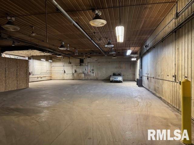 2902 INDIAN RD, Davenport, IA 52802